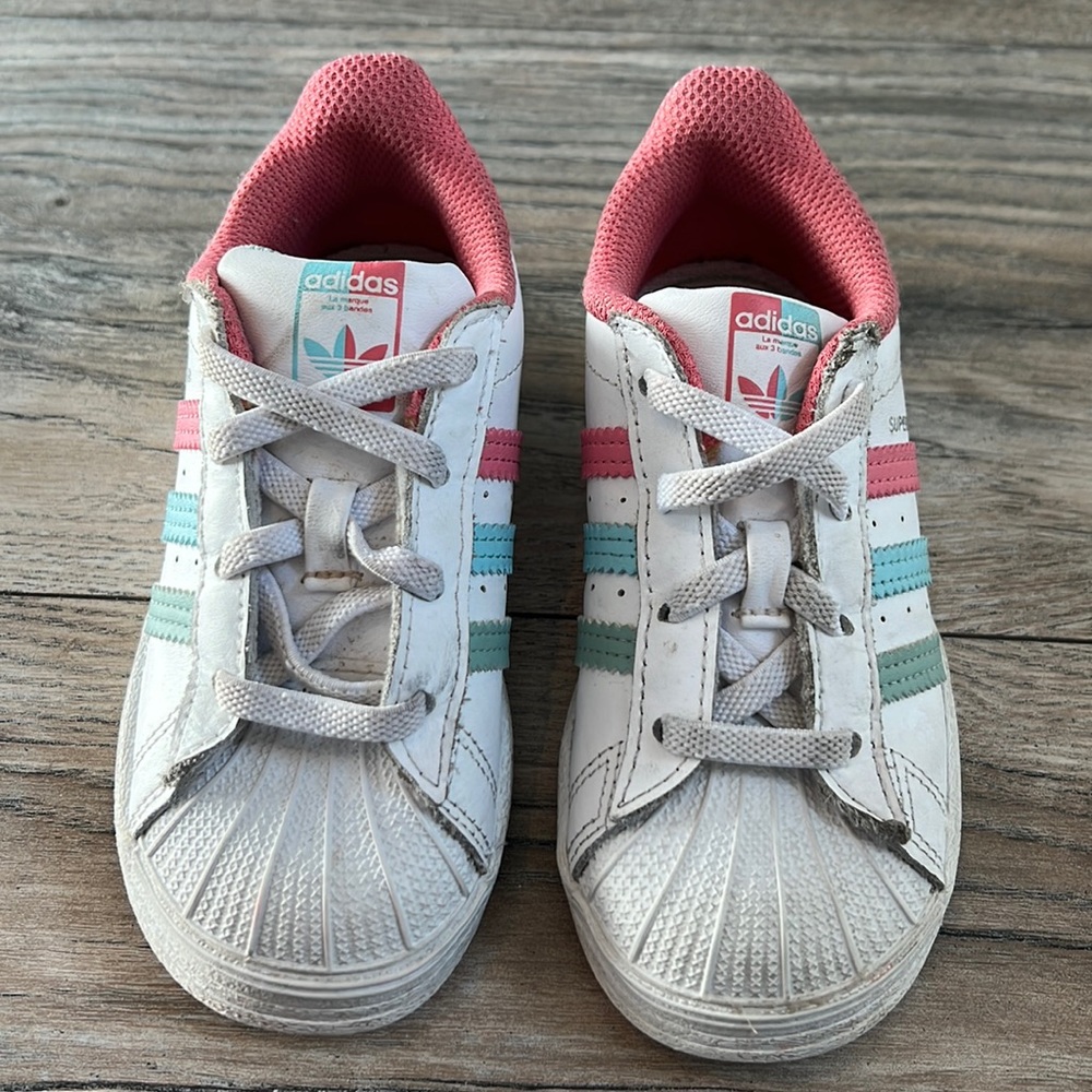 Adidas Sneakers